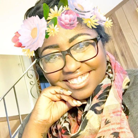 Meet your Posher, Karah - Picture 1 of 1